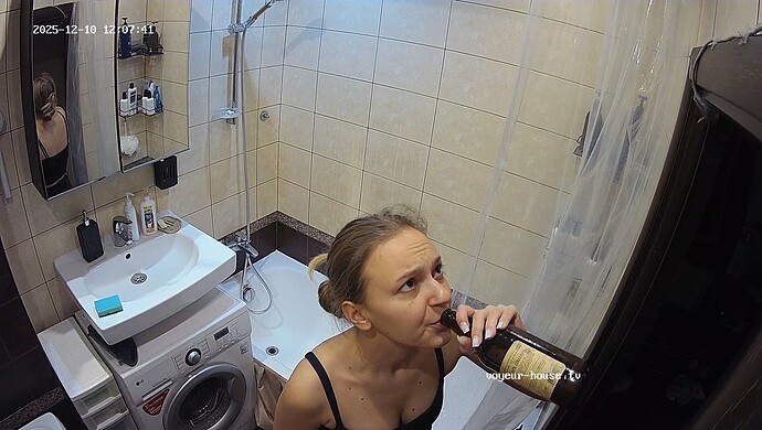 realm7-cam110-1765358415