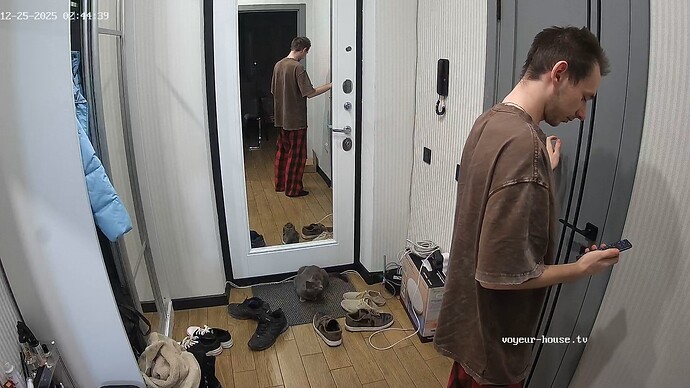 realm42-cam110-1766684342