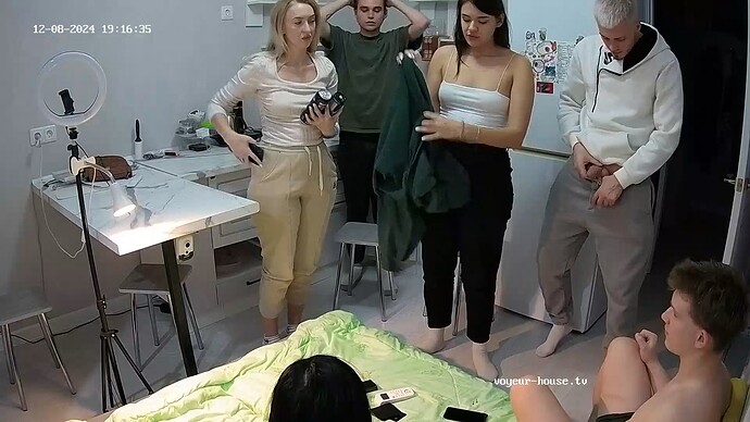 realm5-cam12-1733675164