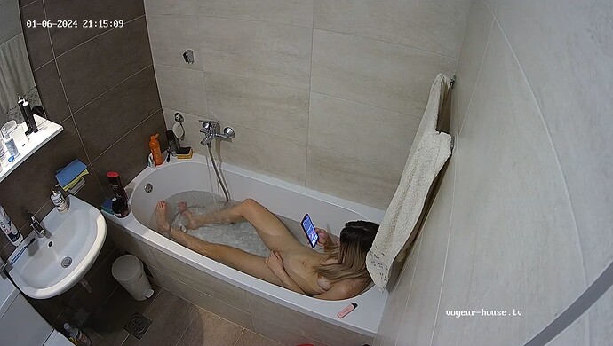 realm15-cam19-1704572140