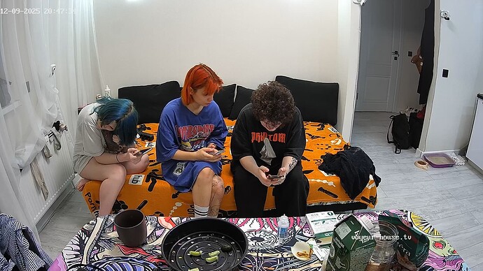 realm5-cam15-1765302491