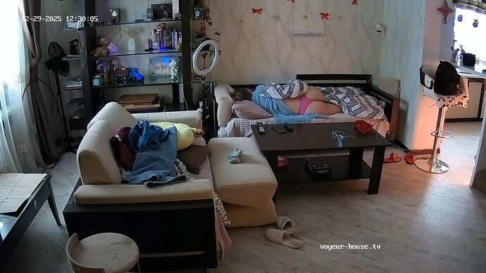 realm64-cam14-1767000642