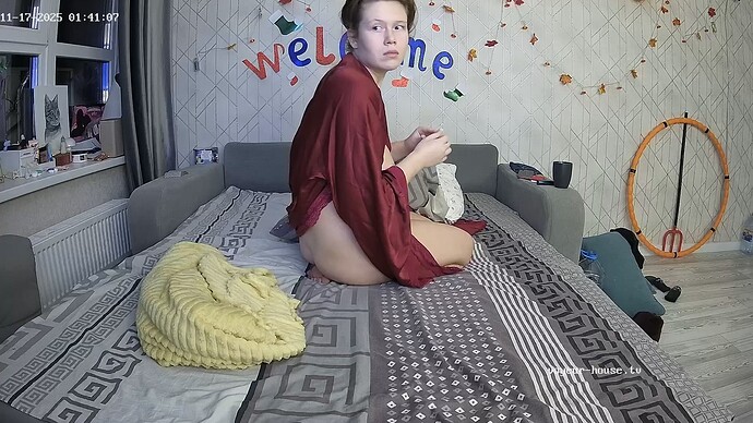 realm56-cam15-1763332952