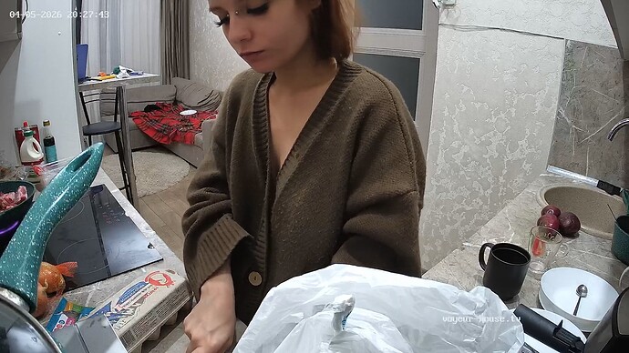 realm5-cam12-1775457909