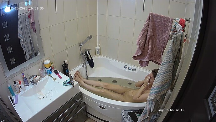 realm64-cam110-1765829568