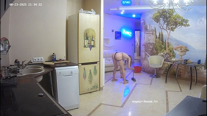 Adel-20250823-11
