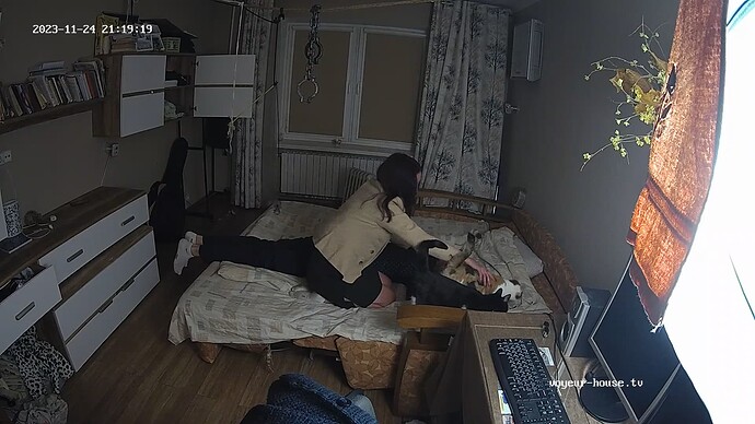 realm34-cam13-1700853701