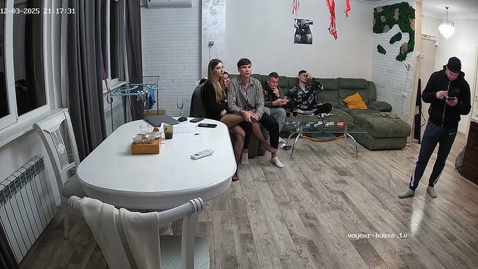 realm126-cam13-1764785863