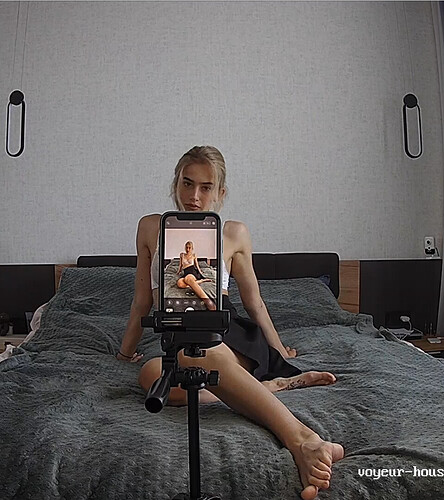 Screenshot 2023-06-01 at 05-13-24 Bedroom camera at Amelie & Lucas reallifecam apartment at Voyeur House TV (cam18)