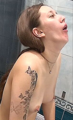 Luna_250719_nipples_bathroom_@_Temptation_House_realm61_02
