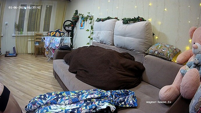 realm37-cam13-1704494416