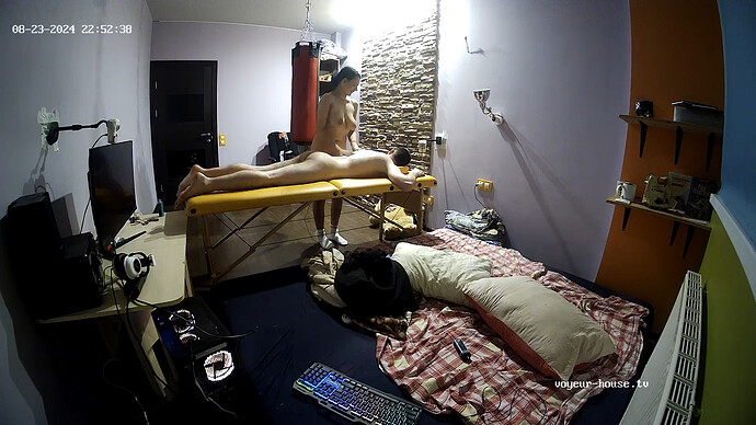 realm93-cam16-1724443402