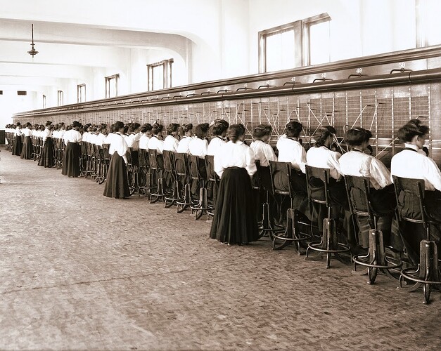 Women Telephone Operators at Work (5)