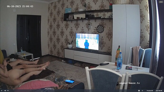 Ashampoo_Snap_samedi 10 juin 2023_10h6m49s_028_Barbara apartment with reallifecam cameras at Voyeur House TV - Google Chrome