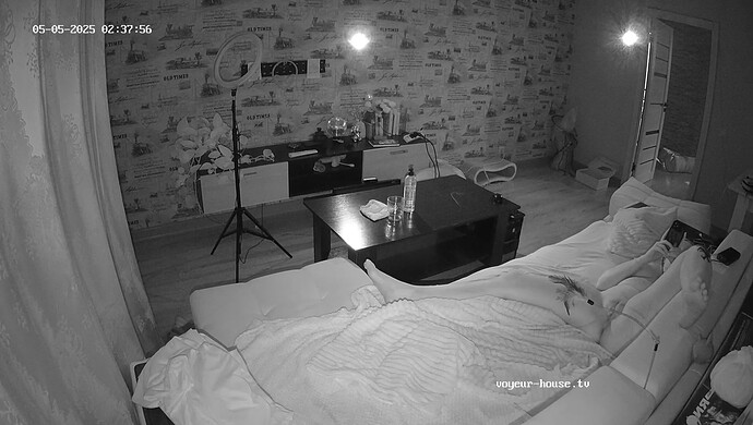 realm64-cam14-1746401920