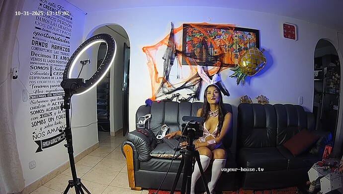 realm21-cam15-1761934777