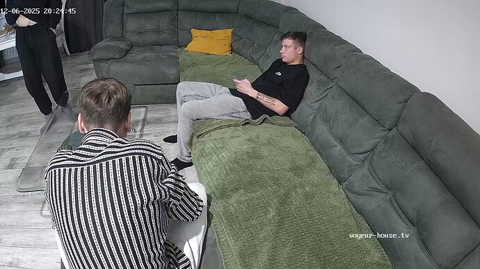 realm126-cam16-1765041919