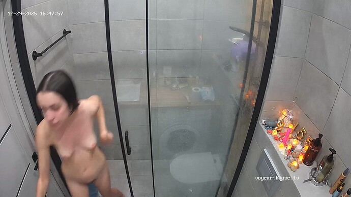 realm81-cam18-1767016157