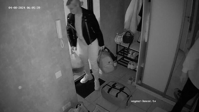 realm1-cam112-1712552989