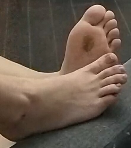 feet Goldie 9-19-22