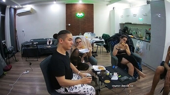 realm114-cam15-1759524515