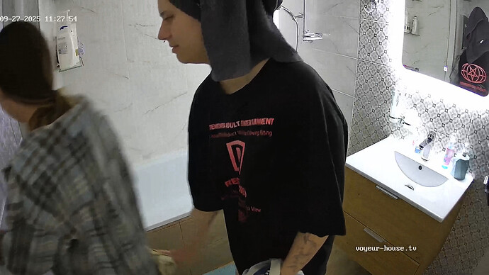 realm97-cam19-1758974635