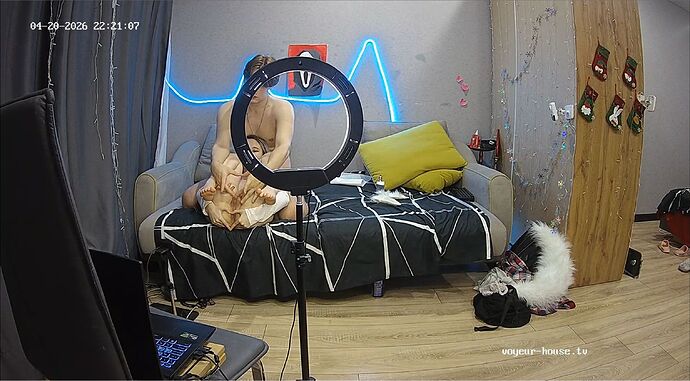 Ballerina_260420_heart_around_butthole_couch_@Raslan&_Ballerina_realm42_01