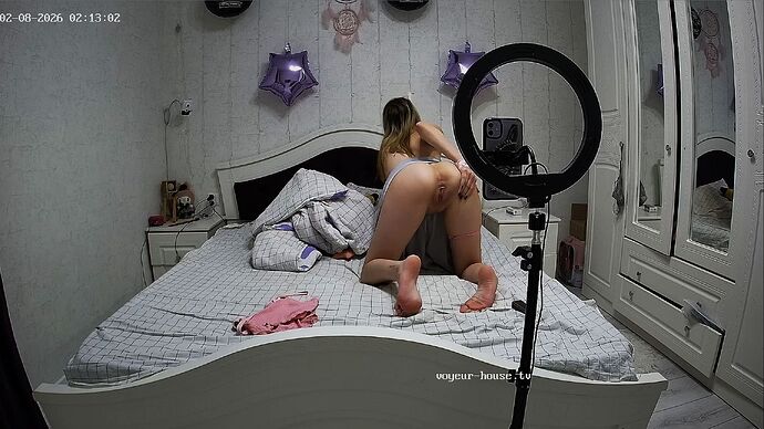 Cutie_pussy_open_bedroom_@Axelle&_Jack_Skellington_realm123_02