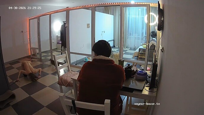realm64-cam12-1777574427