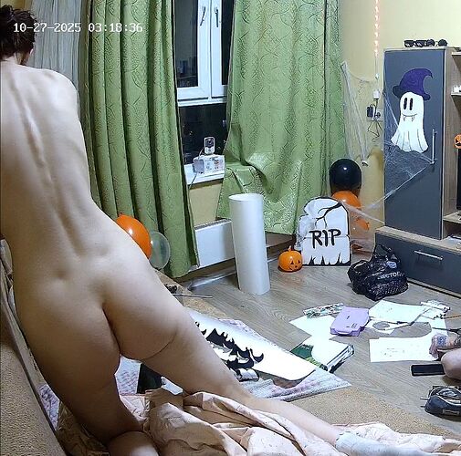 Meloetta_251027_butt_naked_couch_q_Tristan_&_Meloetta_realm87_01