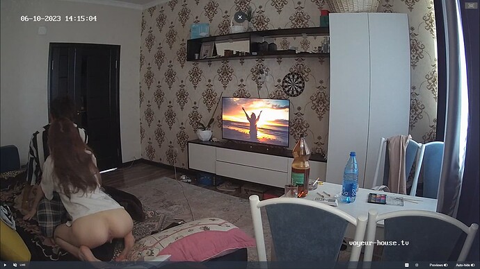 Ashampoo_Snap_samedi 10 juin 2023_9h19m0s_008_Cinderella & Isidor apartment with reallifecam cameras at Voyeur House TV - Google Chrome