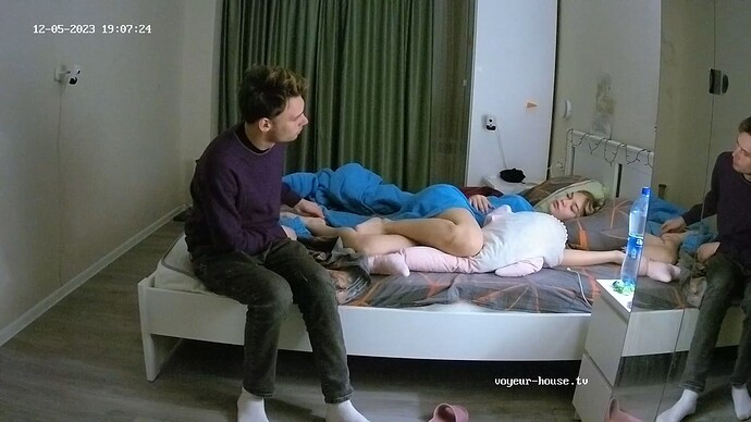 realm67-cam18-1701792480