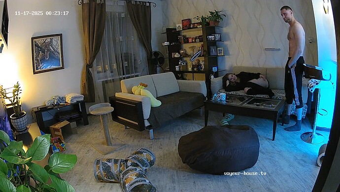 realm64-cam13-1763331246