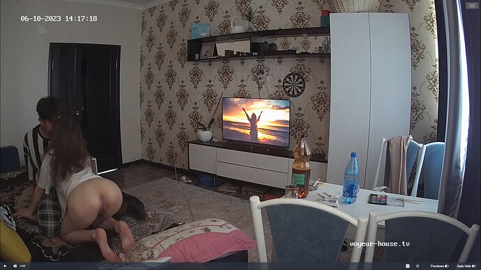 Ashampoo_Snap_samedi 10 juin 2023_9h22m2s_010_Cinderella & Isidor apartment with reallifecam cameras at Voyeur House TV - Google Chrome