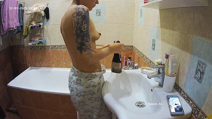 realm60-cam18-1765117148