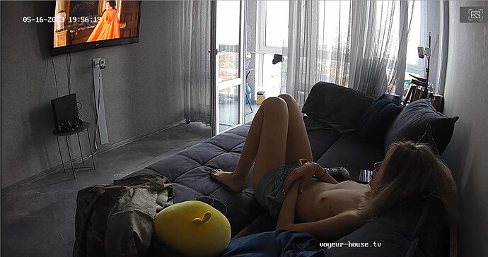 Screenshot 2023-05-16 at 23-42-35 Bedroom camera at Wendy reallifecam apartment at Voyeur House TV (cam18)