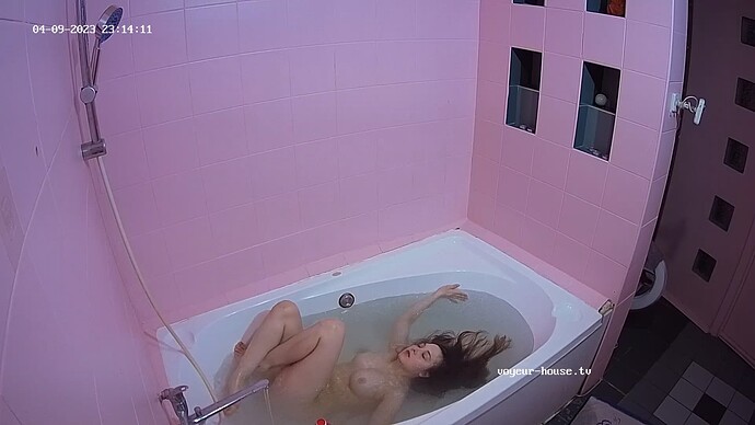 Ryry_230409_bath_@_Tonk_realm19-cam113-1681094845