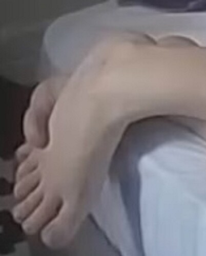 feet Goldie 10-28-22