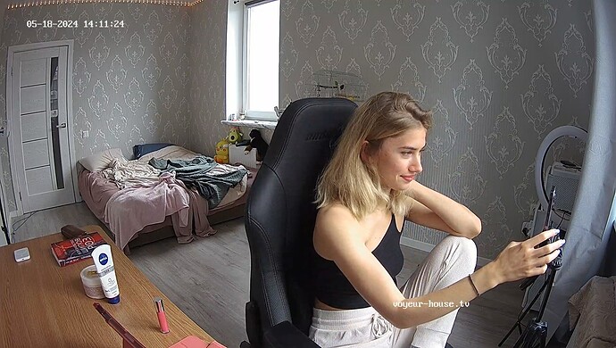 realm8-cam18-1716030734