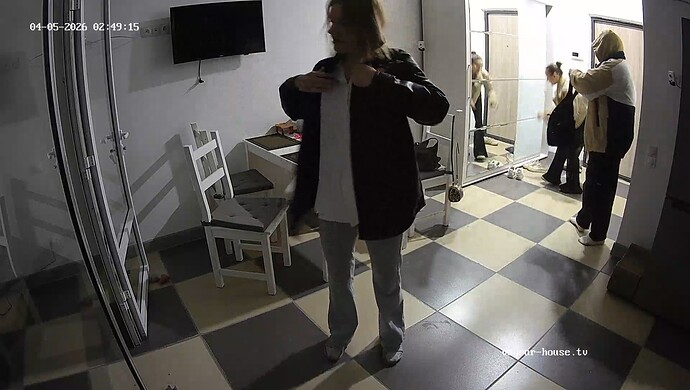 realm64-cam15-1775399870