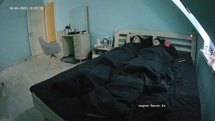 realm8-cam110-1759566131