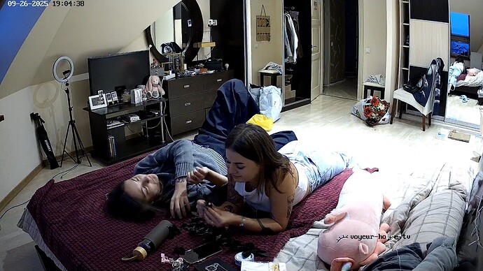 realm8-cam113-1758902712