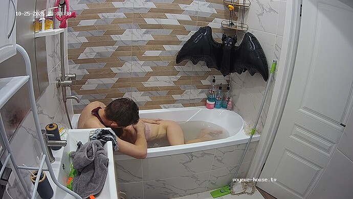 realm42-cam19-1761422634