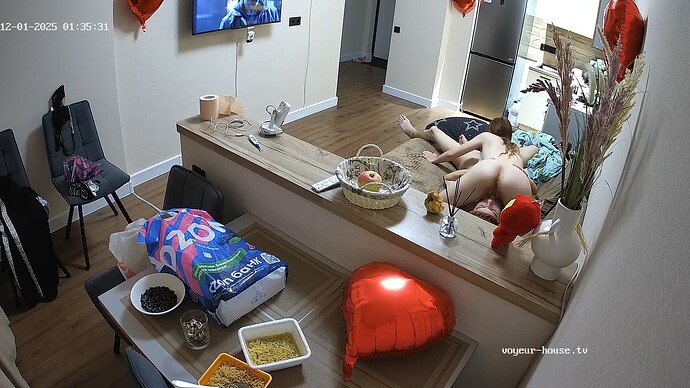 realm125-cam13-1764576256