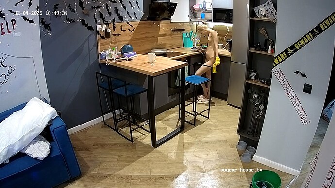 RosyAleks-20251204-03