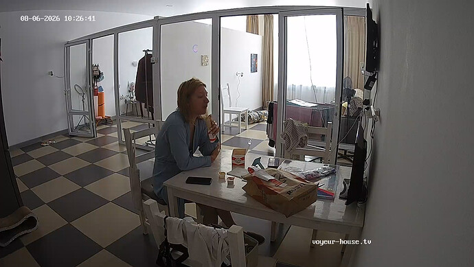realm64-cam14-1786001605