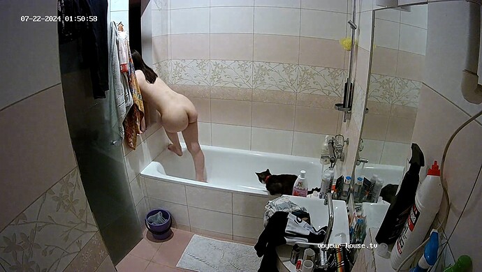 realm69-cam19-1721598694