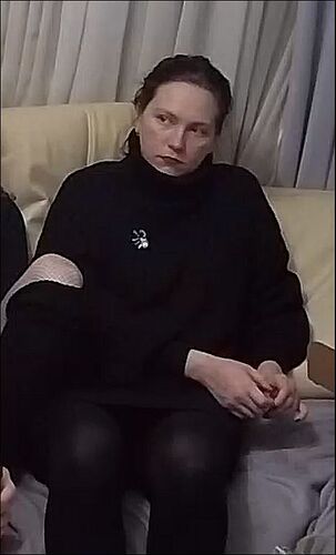 guest_240207_livingroom_@_Julia