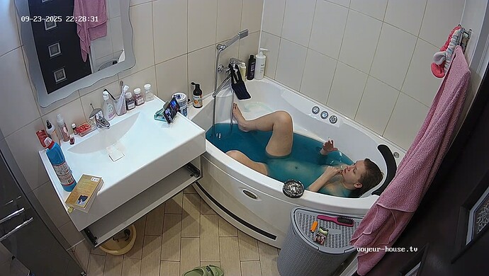 realm64-cam110-1758656315