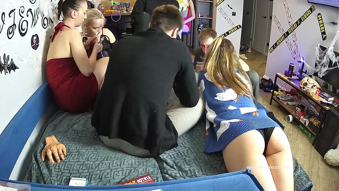 realm94-cam14-1762035149